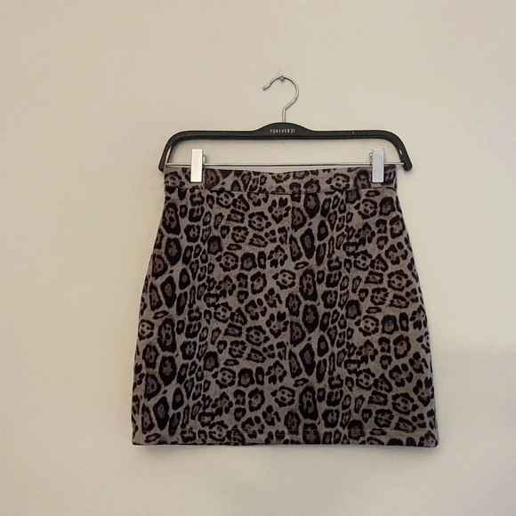 Revolve Superdown animal print mini skirt fall back to school small - Picture 5 of 9